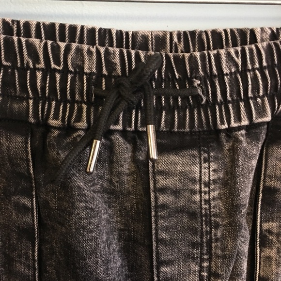 PLUS Size High Waist Jogger Jeans w/ Zipper Design on Leg Front - 2X - Picture 7 of 11